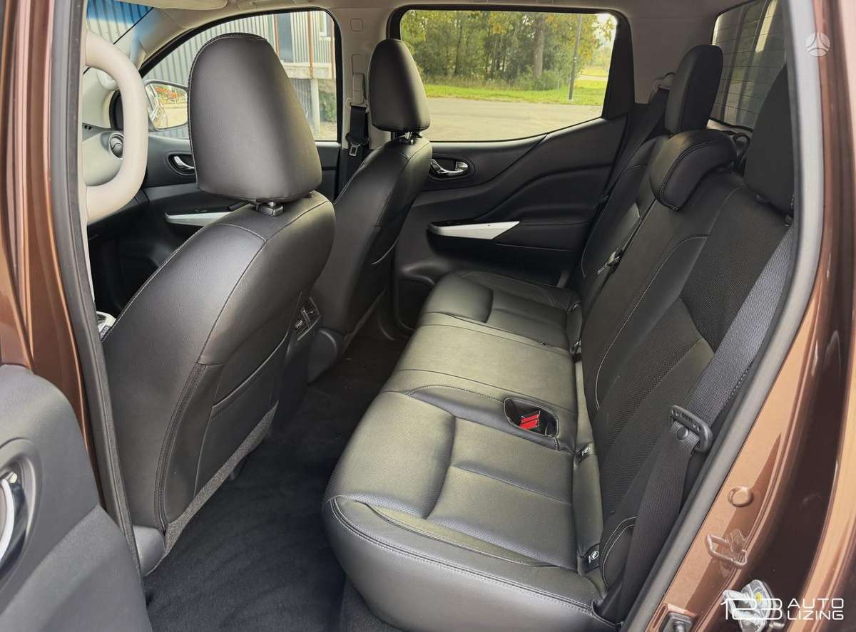 Nissan Navara, 2.3 l., pick-up