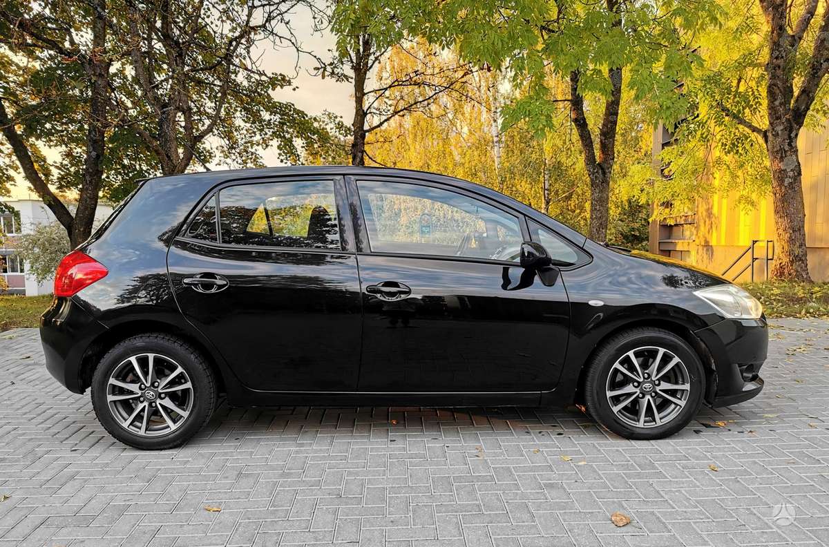 Toyota Auris, 2.0 l., hečbekas