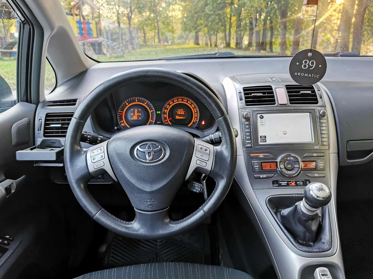 Toyota Auris, 2.0 l., Хэтчбек