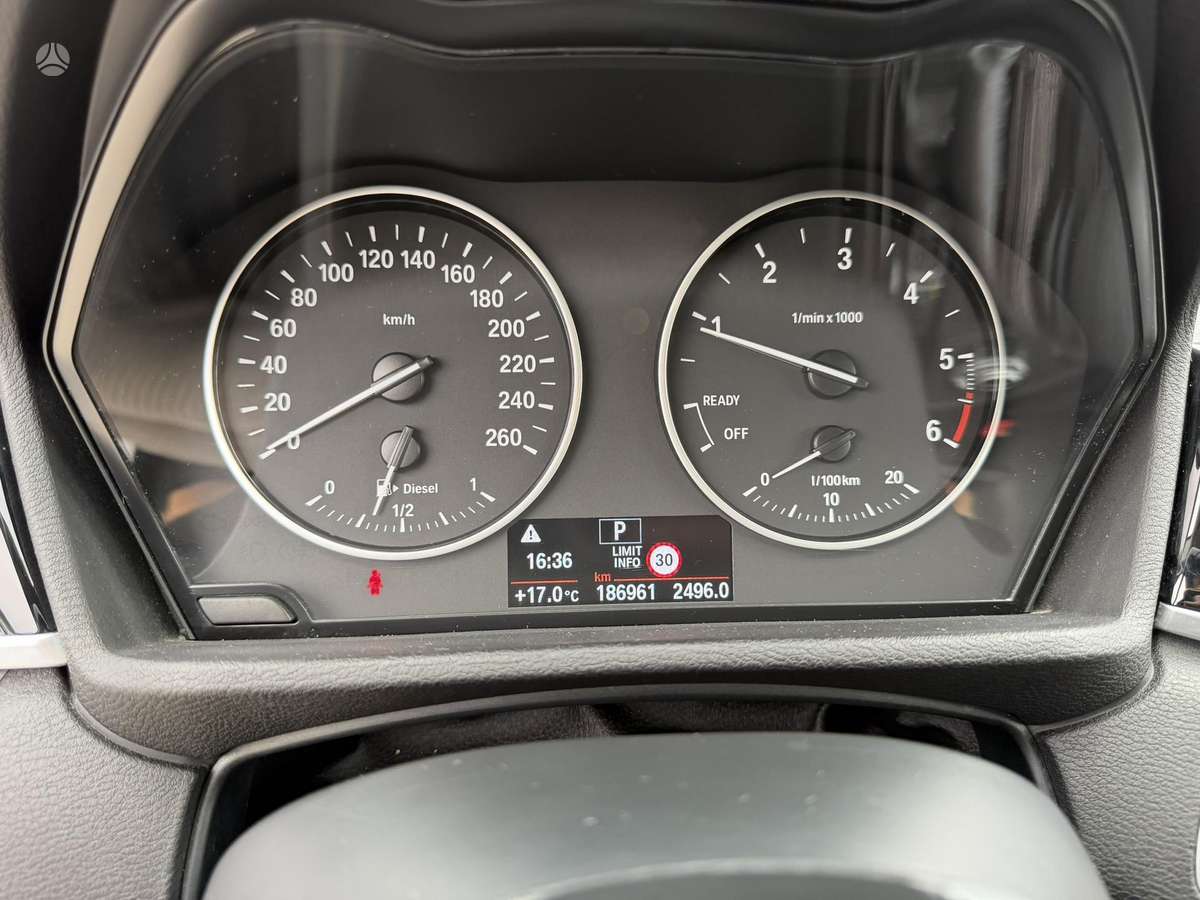 BMW X1, 2.0 l., off-road / crossover