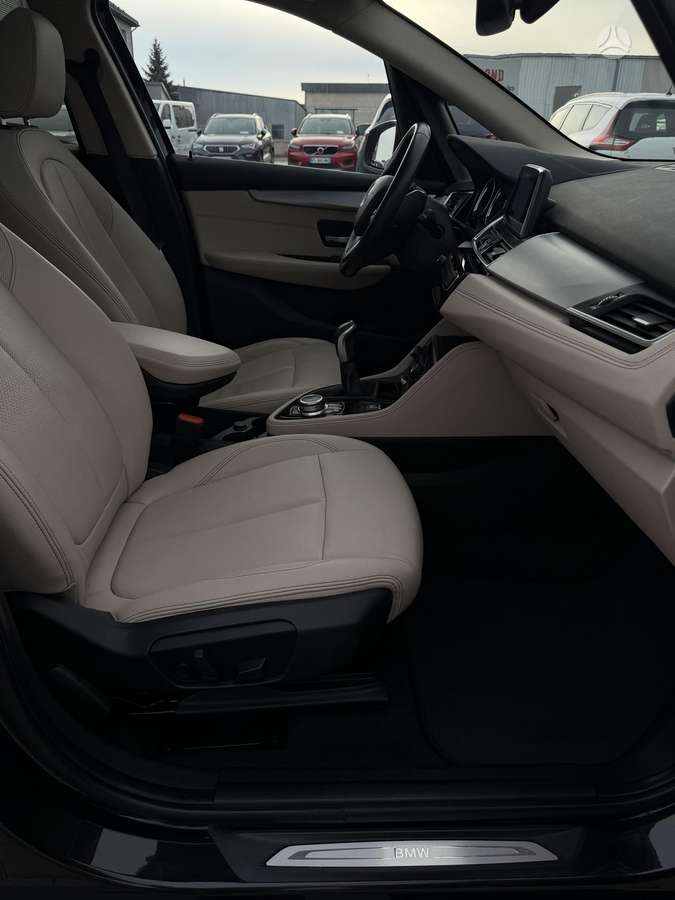 BMW 218 Active Tourer, 2.0 l., mpv / minivan