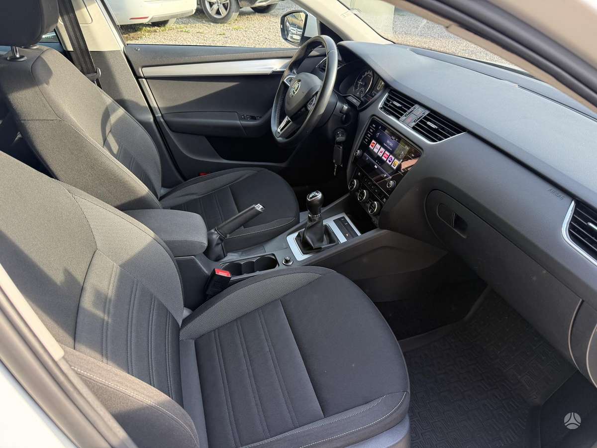 Skoda Octavia, 1.6 l., hatchback