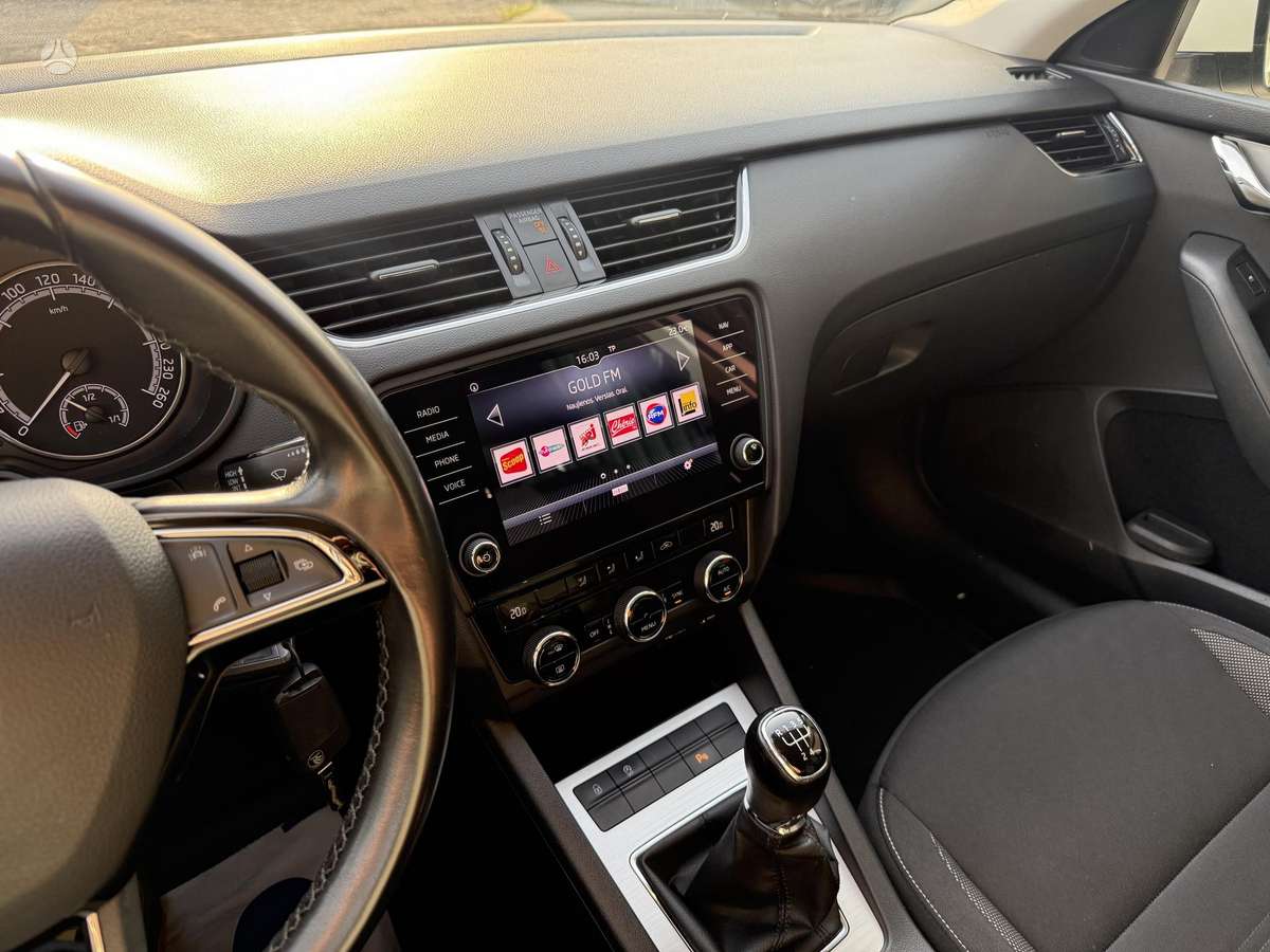 Skoda Octavia, 1.6 l., hatchback