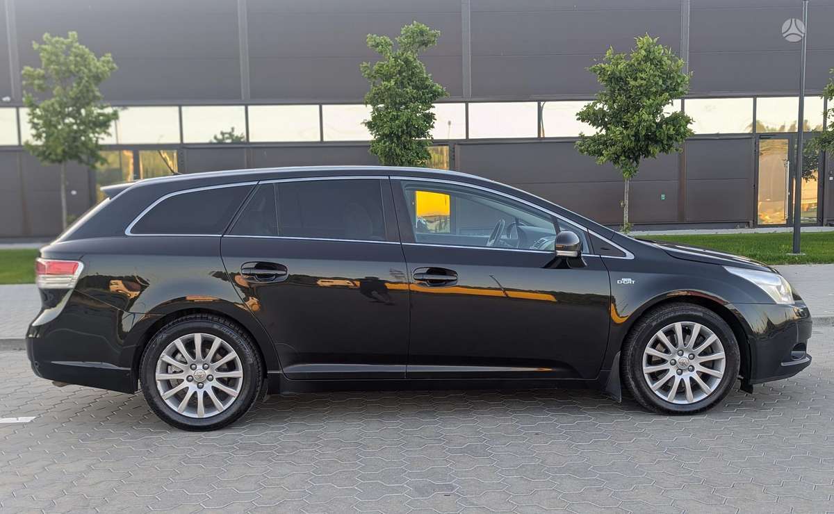Toyota Avensis, 2.2 l., Универсал