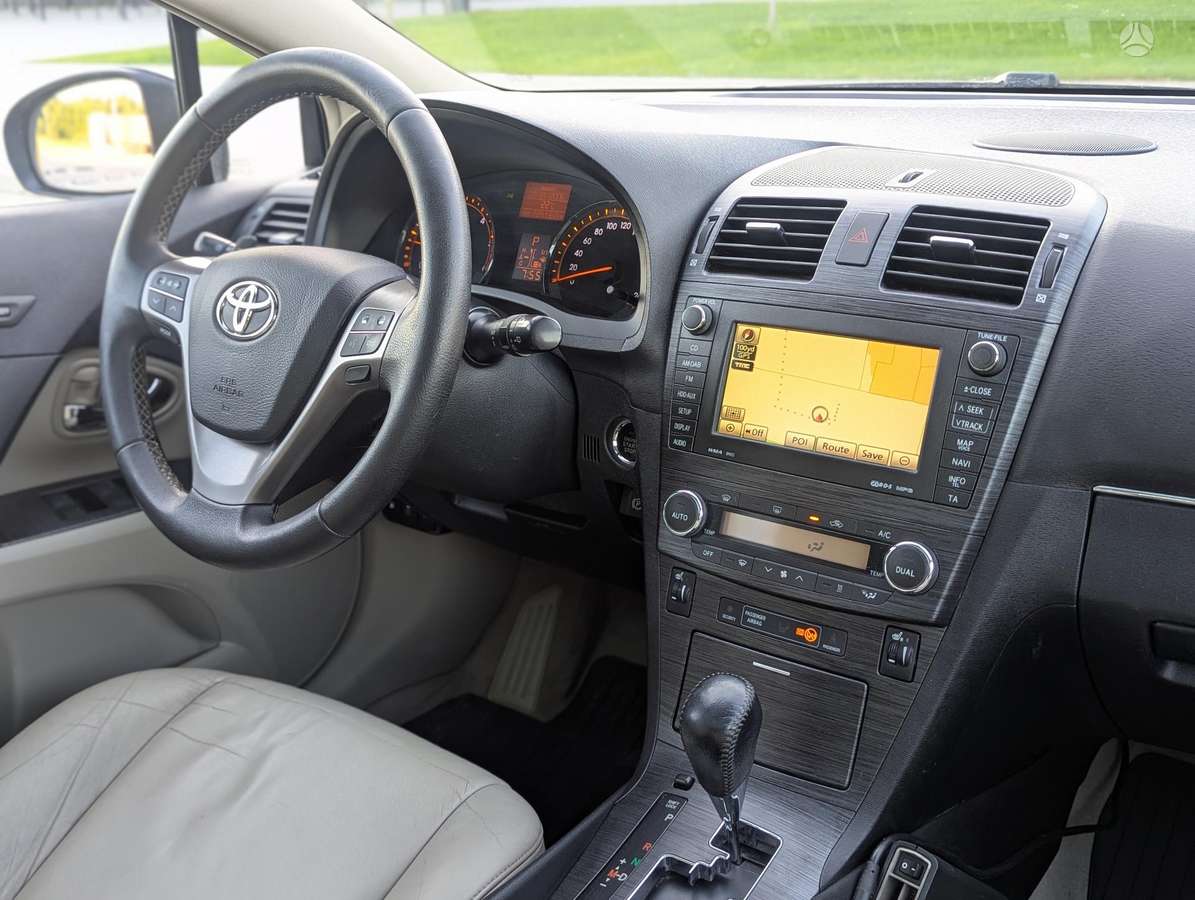 Toyota Avensis, 2.2 l., Универсал
