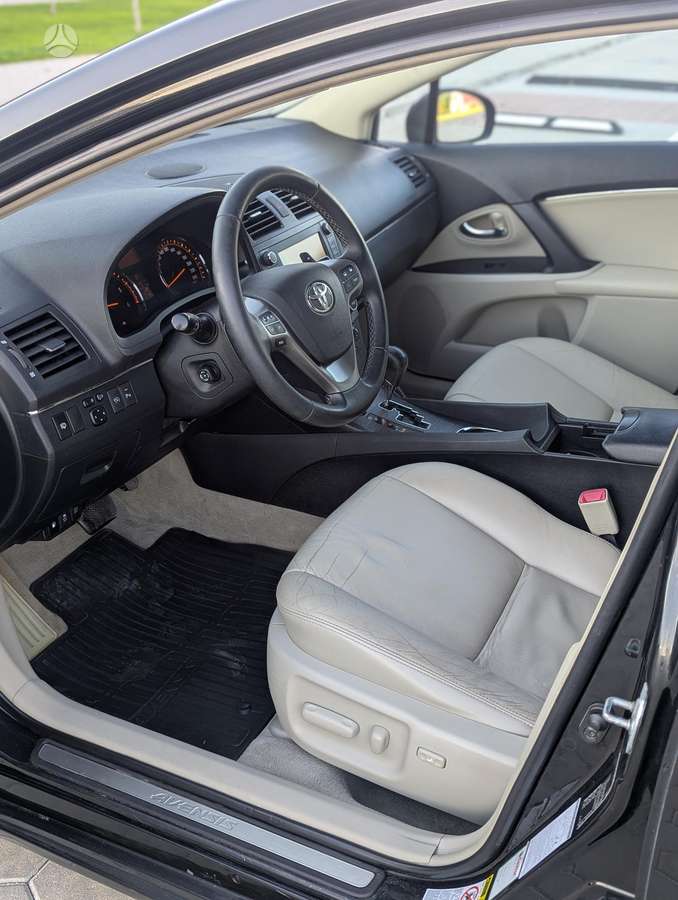 Toyota Avensis, 2.2 l., Универсал