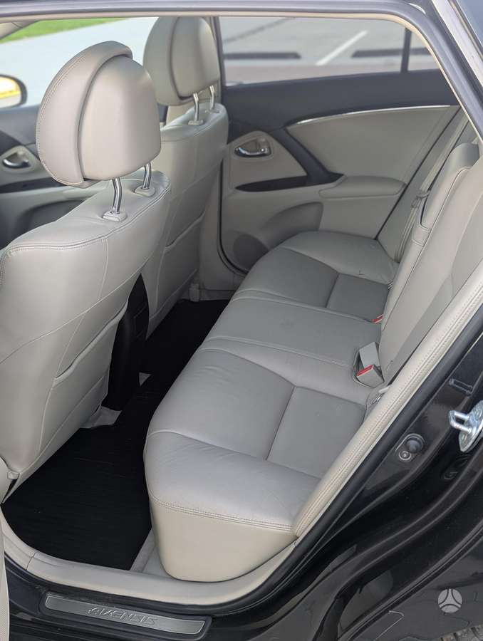 Toyota Avensis, 2.2 l., Универсал
