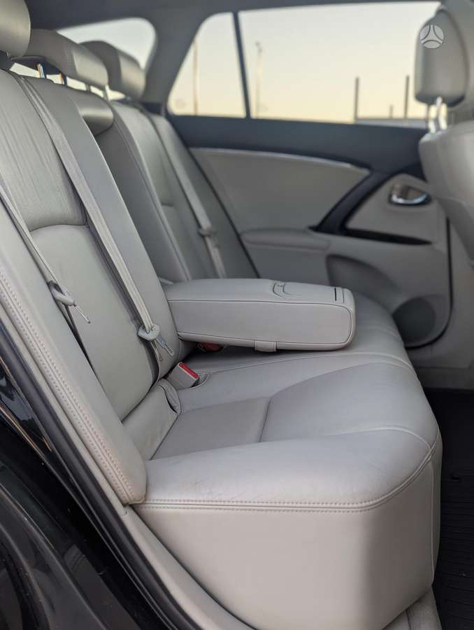 Toyota Avensis, 2.2 l., Универсал