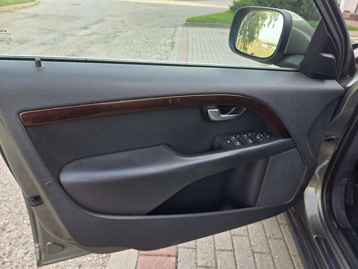 Volvo XC70, 2.4 l., wagon