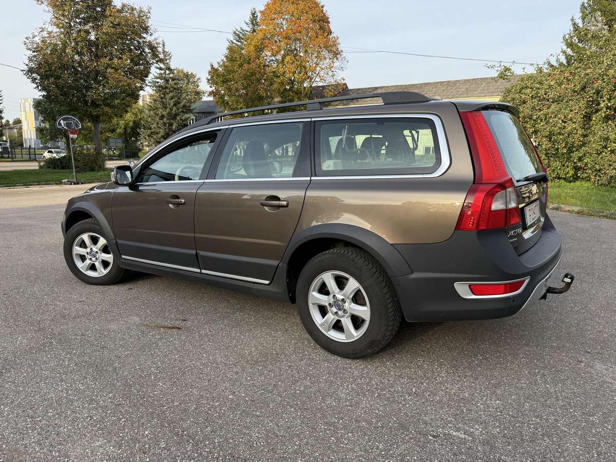 Volvo XC70, 2.0 l., Универсал