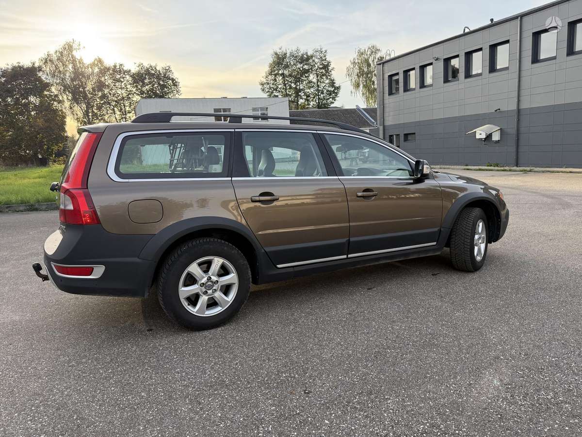 Volvo XC70, 2.0 l., Универсал
