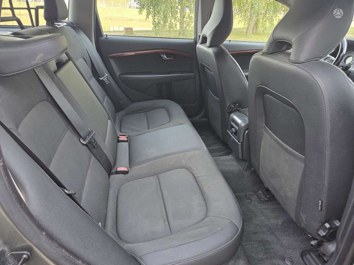 Volvo XC70, 2.4 l., wagon