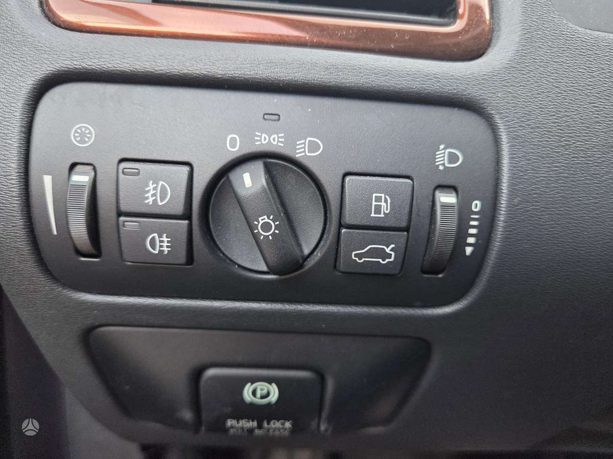 Volvo XC70, 2.4 l., universalas