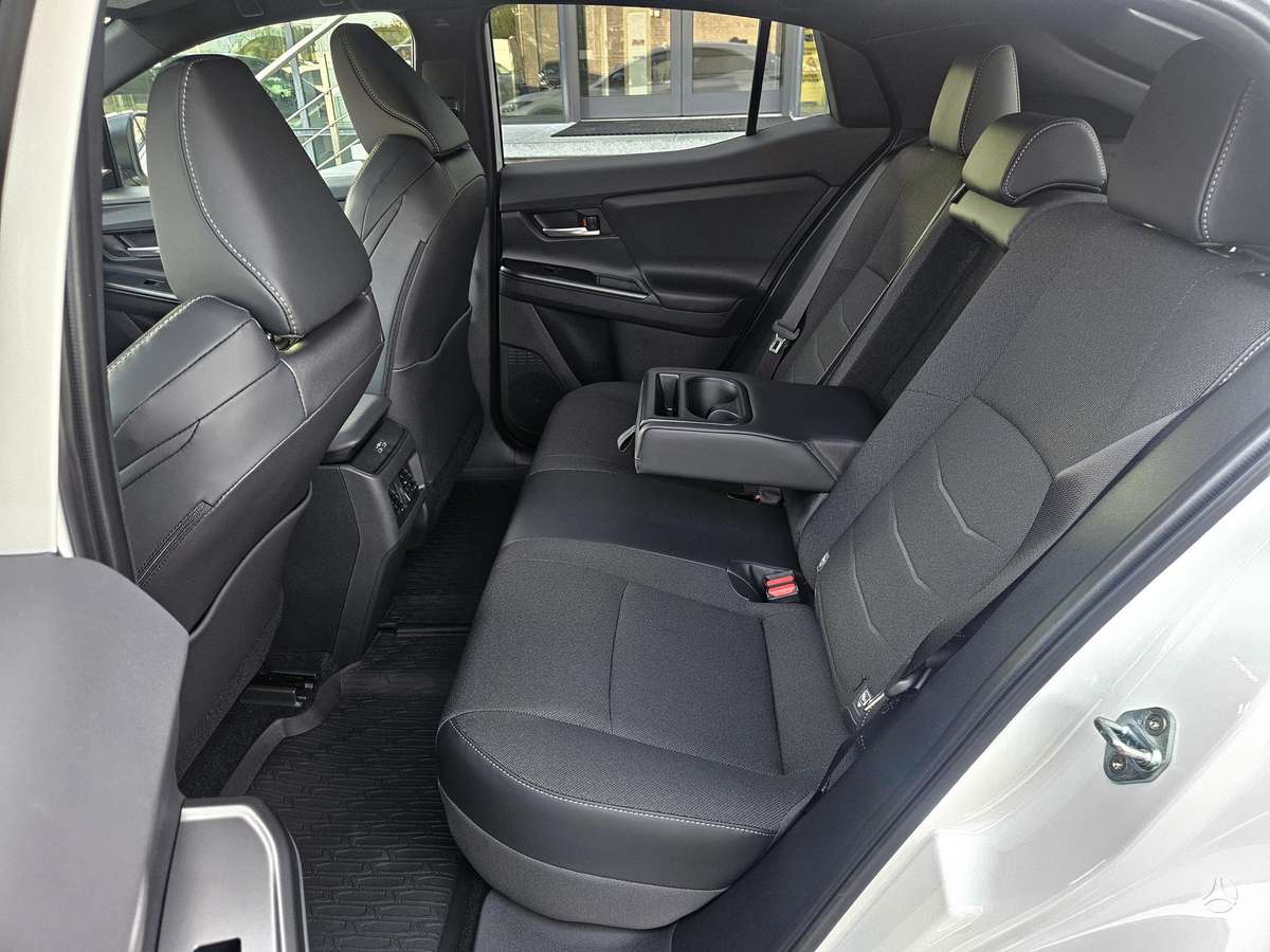 Subaru Uncharted, 57 kWh, hatchback