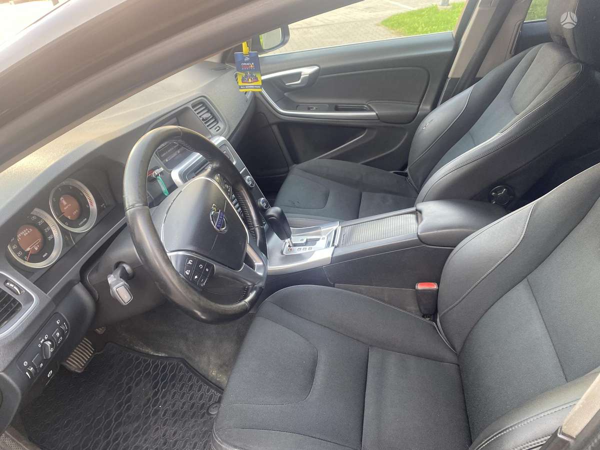 Volvo V60, 2.0 l., universalas