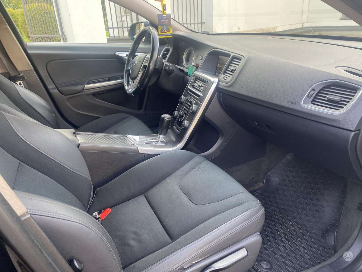Volvo V60, 2.0 l., wagon