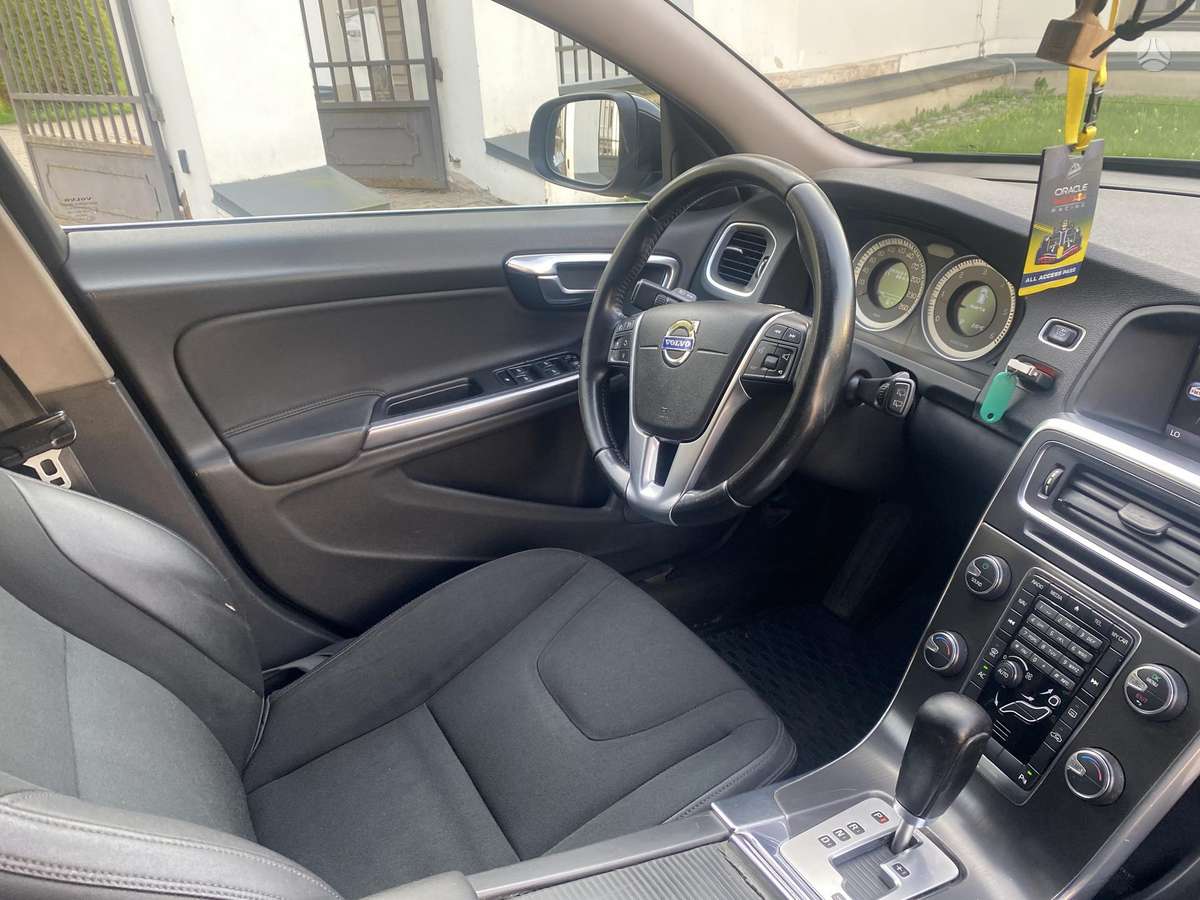 Volvo V60, 2.0 l., universalas