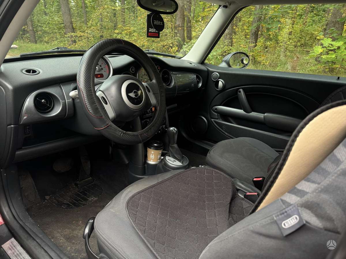 Mini One, 1.6 l., hatchback
