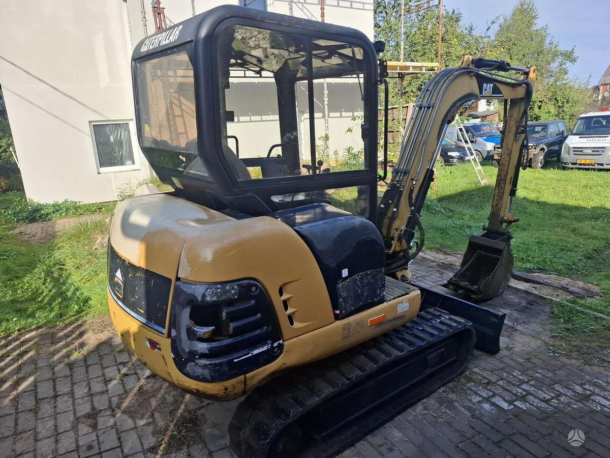 Caterpillar 302.5, мини-экскаваторы