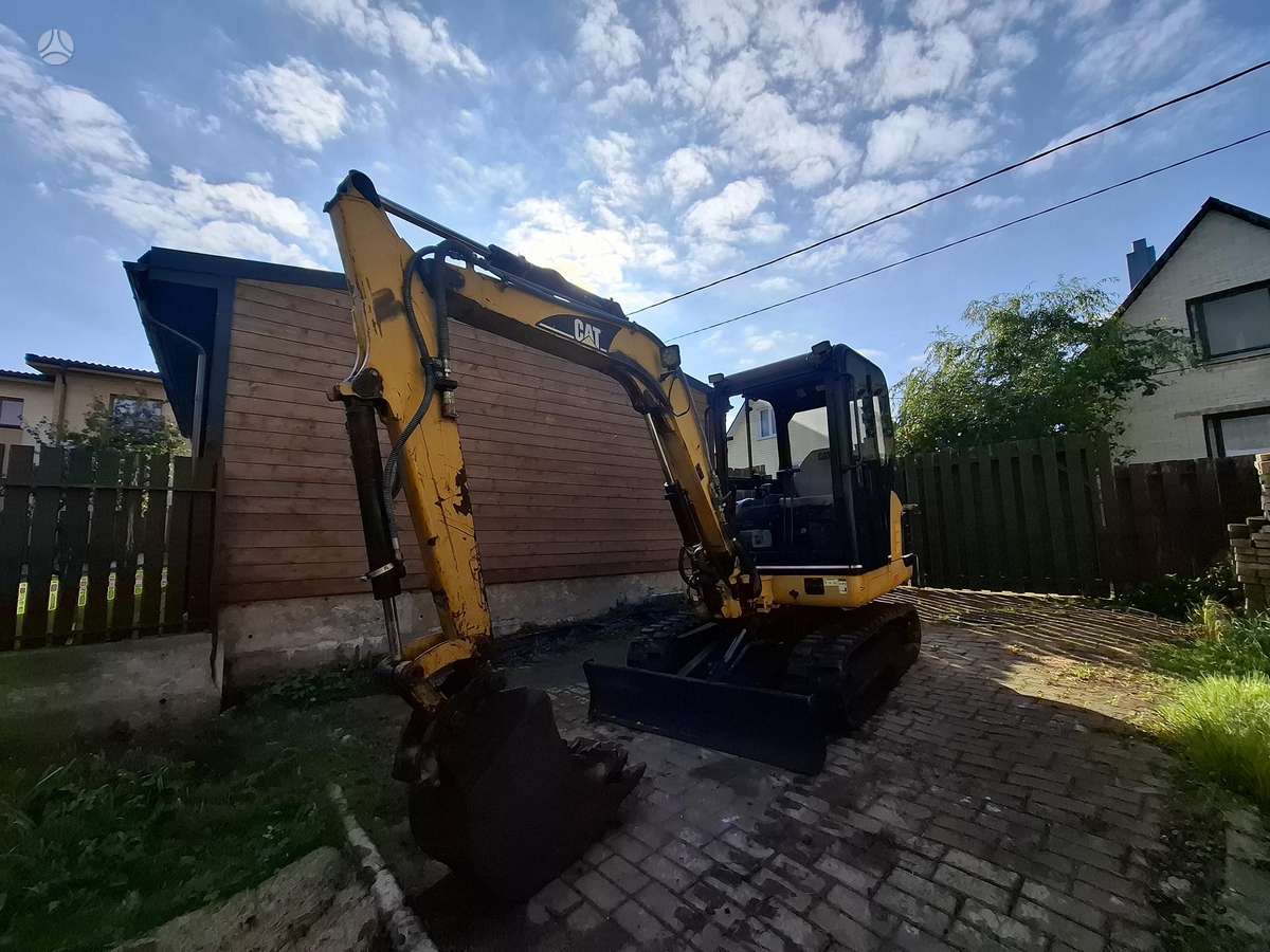 Caterpillar 302.5, мини-экскаваторы