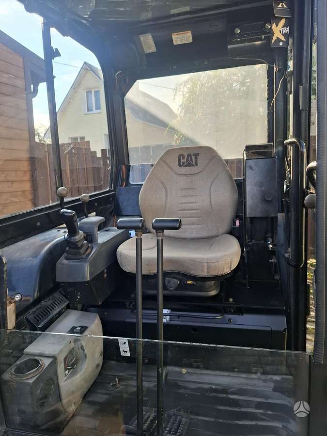 Caterpillar 302.5, mini ekskavatori