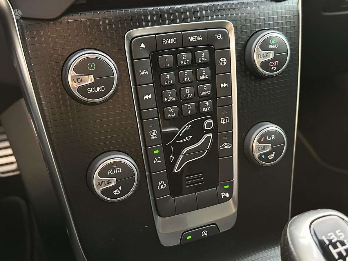 Volvo V40, 2.0 l., hatchback