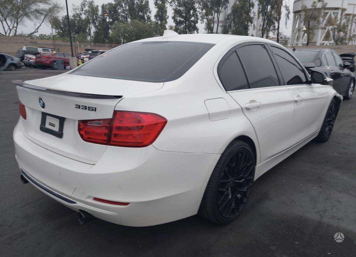 BMW 335, 3.0 l., Седан