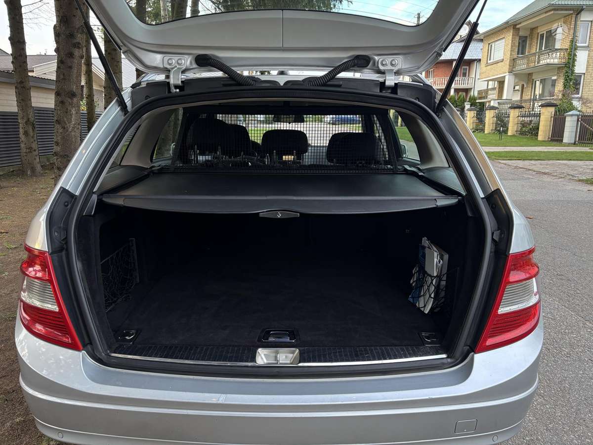 Mercedes-Benz C220, Универсал