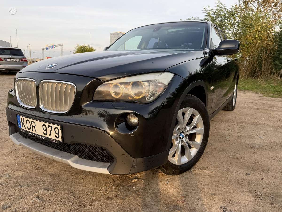 BMW X1, 2.0 l., off-road / crossover