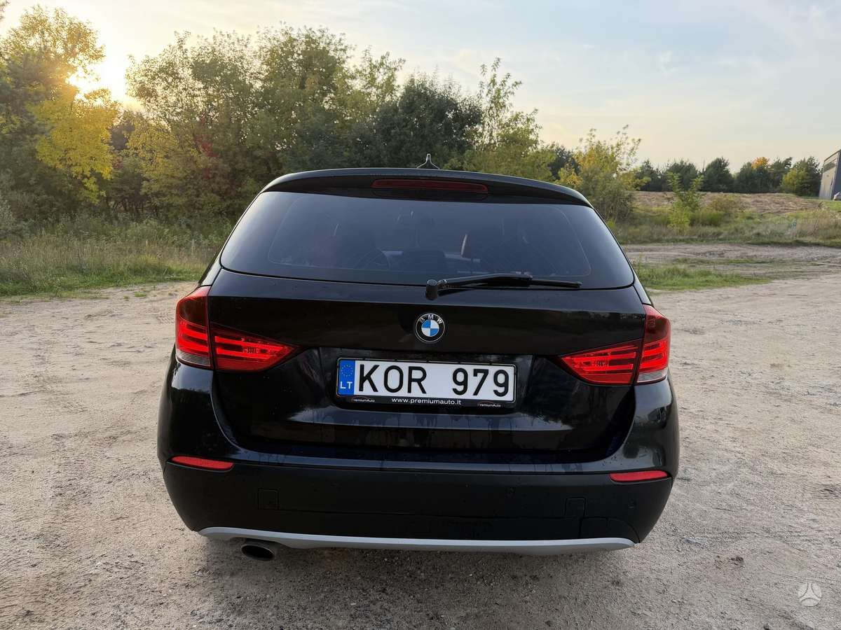 BMW X1, 2.0 l., off-road / crossover