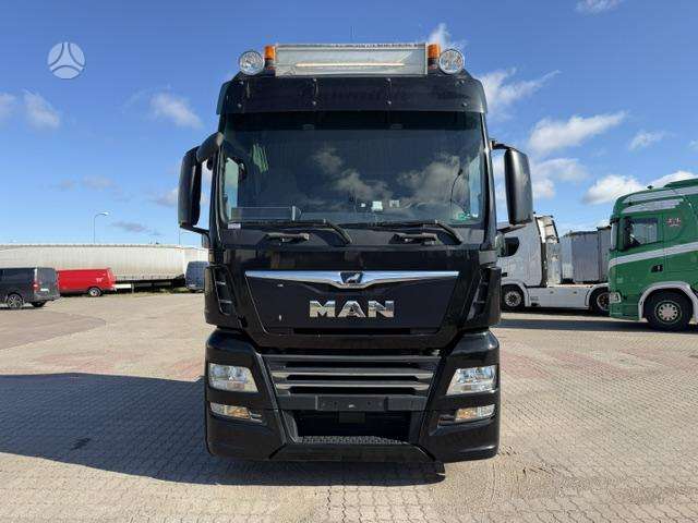 MAN TGX 18.470, double sleeper