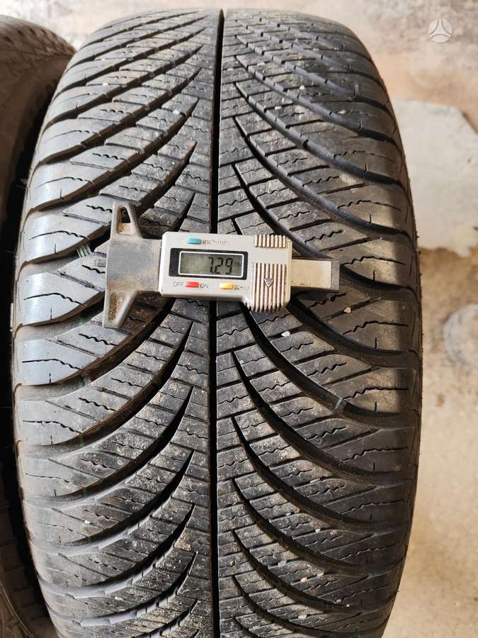 Goodyear, всесезонные 215/55 R17
