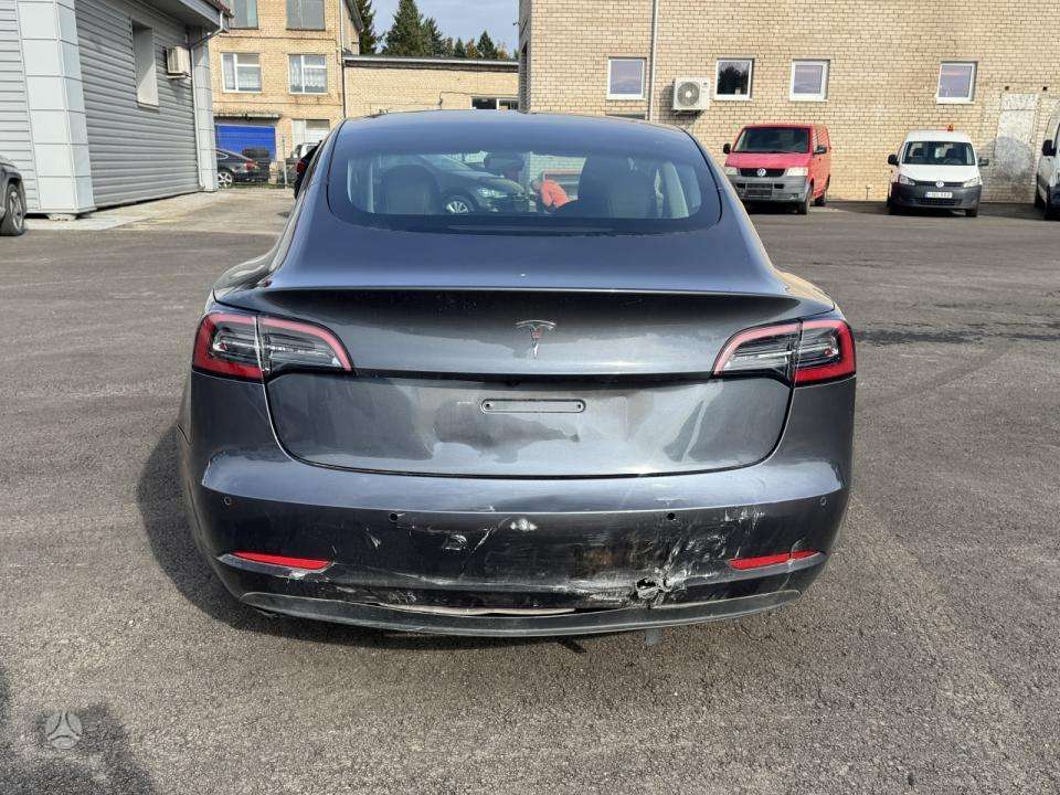 Tesla Model 3, 62 кВт·ч, Хэтчбек
