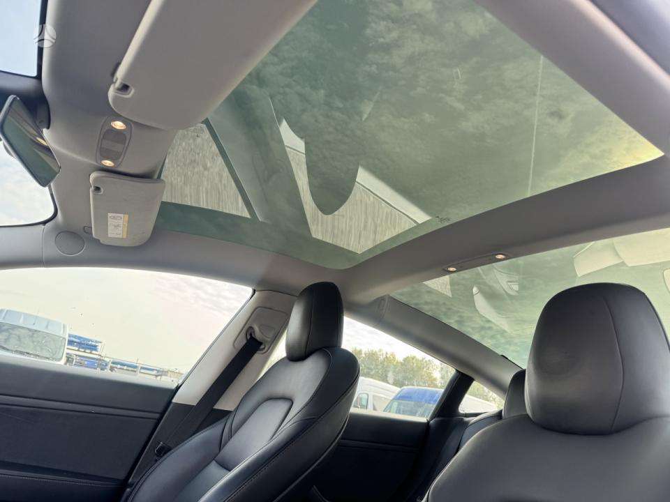 Tesla Model 3, 62 кВт·ч, Хэтчбек
