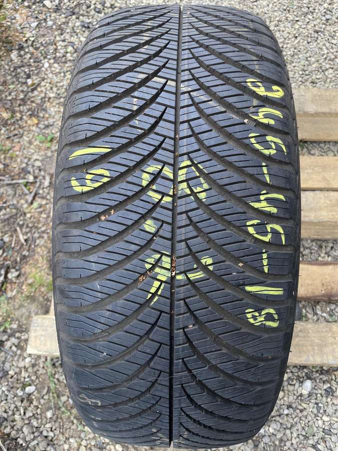 Goodyear Vector4Seasons Gen-2, всесезонные 245/45 R18