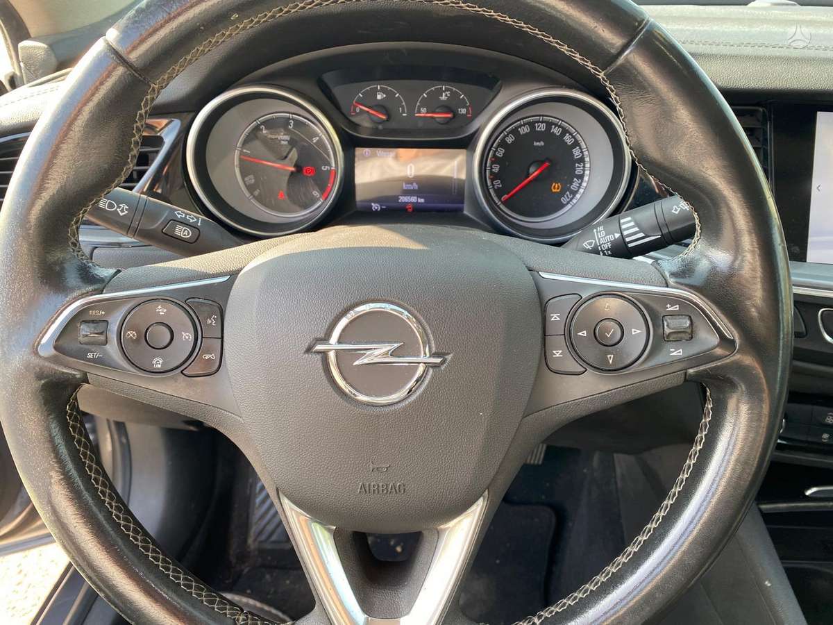 Opel Insignia, 1.6 l., hatchback