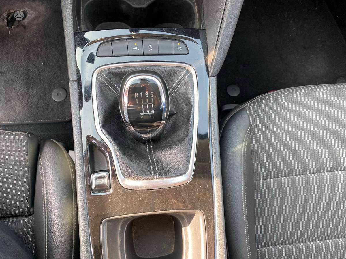 Opel Insignia, 1.6 l., hatchback