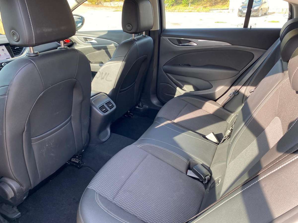 Opel Insignia, 1.6 l., hatchback