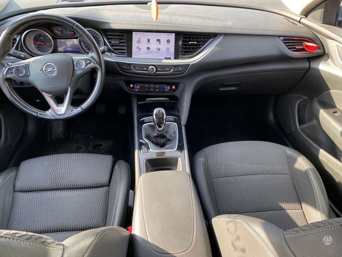 Opel Insignia, 1.6 l., hatchback