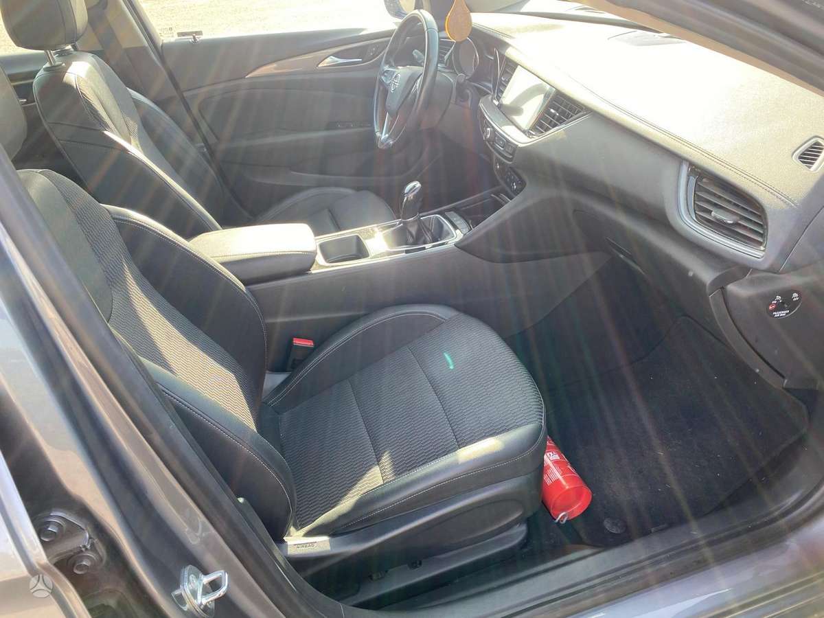 Opel Insignia, 1.6 l., hatchback