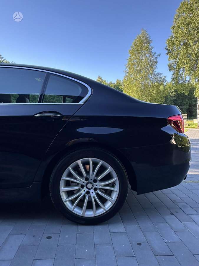BMW 525, 2.0 l., Седан