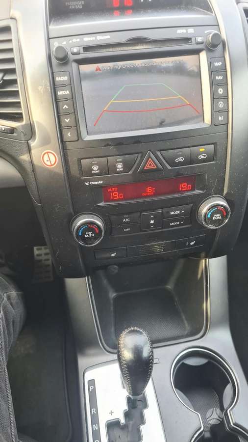 Kia Sorento, 2.2 l., off-road / crossover