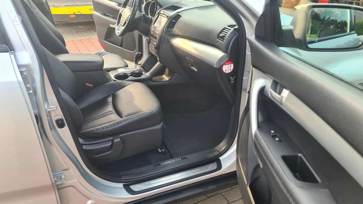 Kia Sorento, 2.2 l., off-road / crossover
