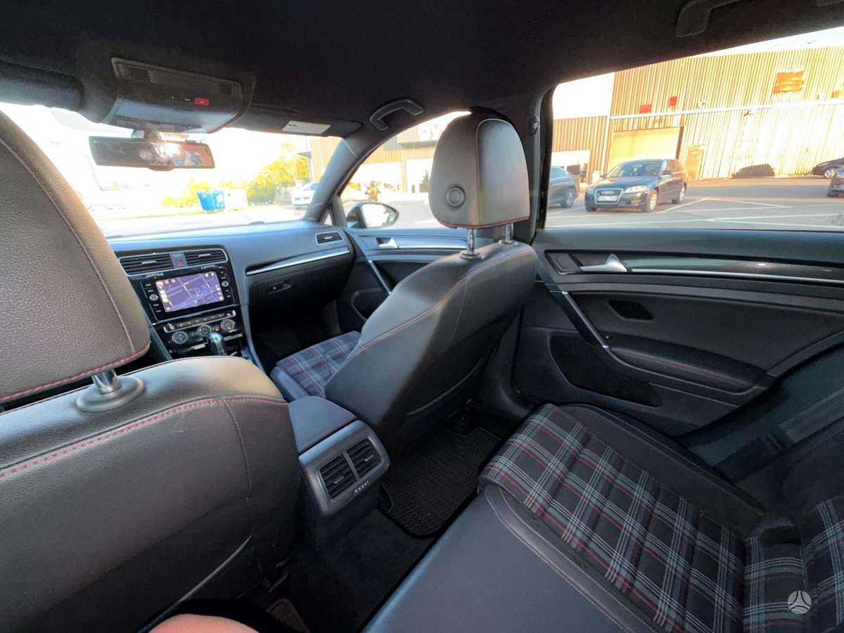 Volkswagen Golf, 1.8 l., Универсал