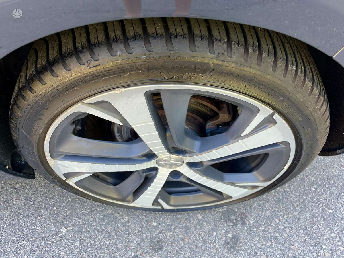 Peugeot 308, 2.0 l., hatchback