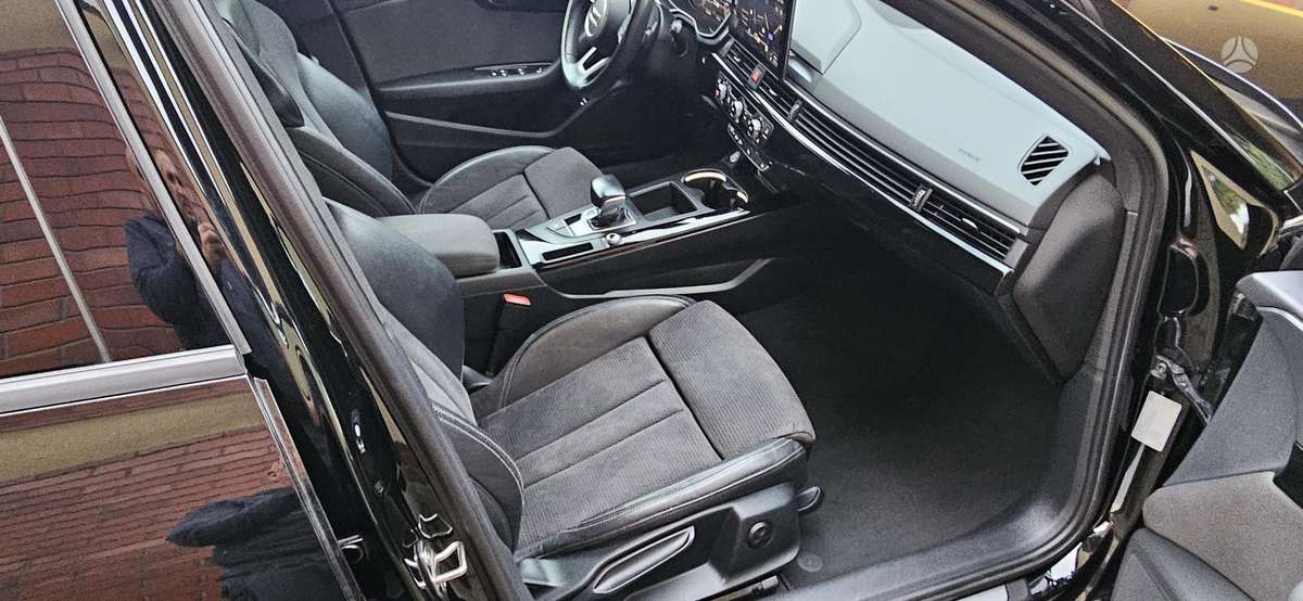 Audi A4, 2.0 l., Хэтчбек