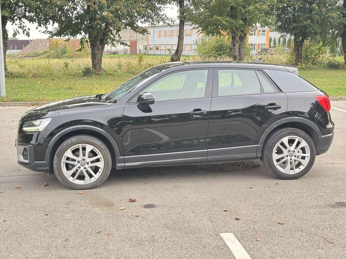 Audi Q2, 1.6 l., Хэтчбек