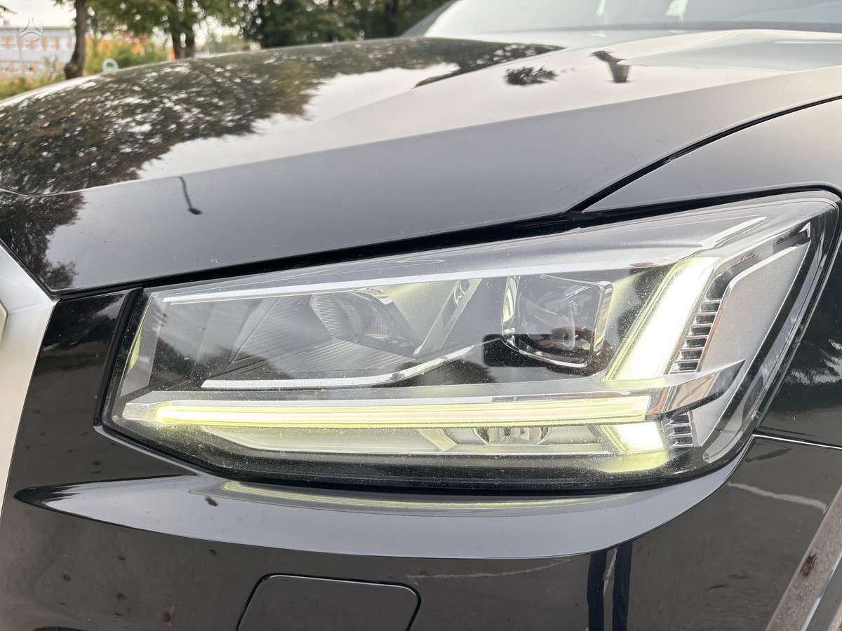 Audi Q2, 1.6 l., Хэтчбек