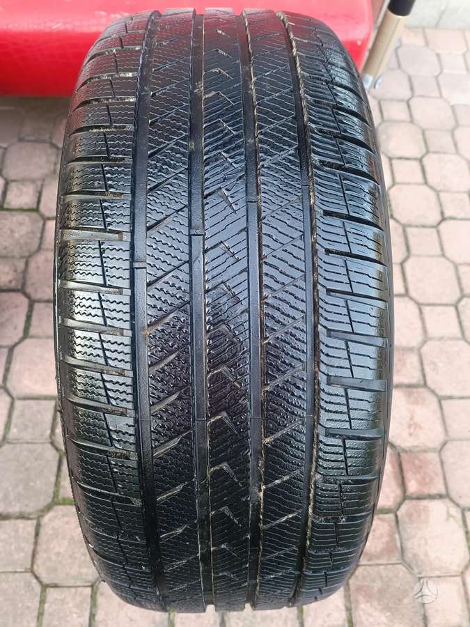 Vredestein, žieminės 255/50 R19