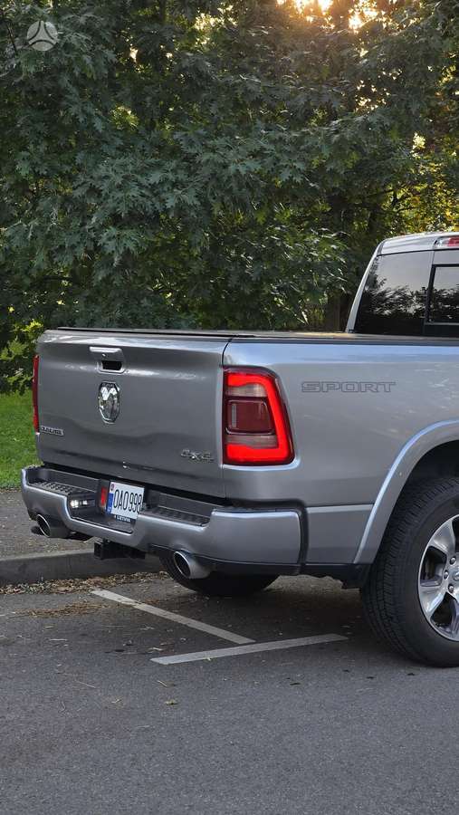 Dodge Ram, 5.7 l., Внедорожник / Кроссовер